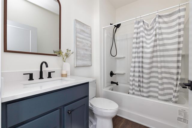 417 E Granger Avenue, Des Moines, IA 50315