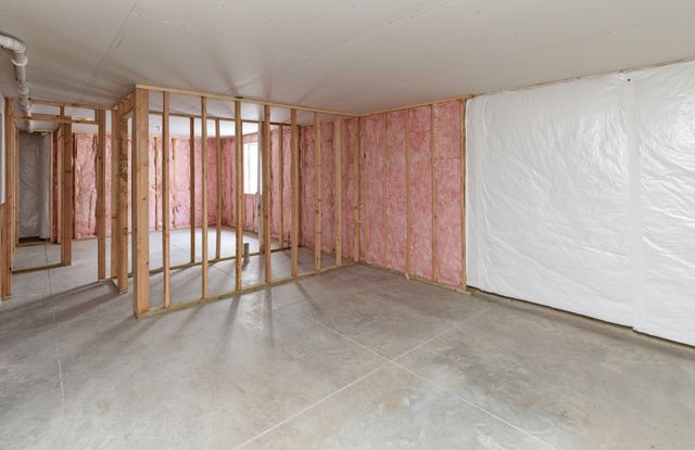 417 E Granger Avenue, Des Moines, IA 50315