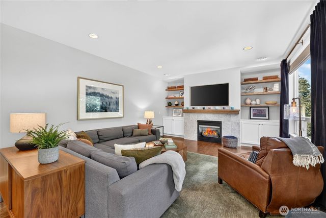 118 246th Way SE, Sammamish, WA 98074