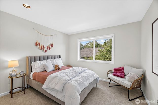 118 246th Way SE, Sammamish, WA 98074