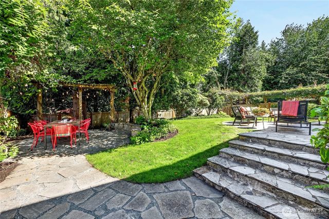118 246th Way SE, Sammamish, WA 98074