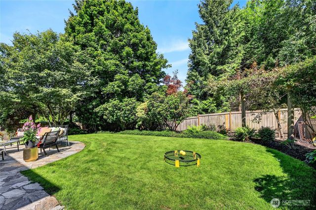 118 246th Way SE, Sammamish, WA 98074