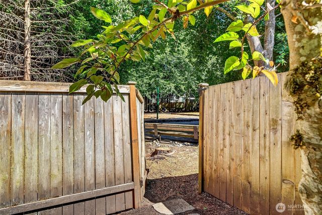 118 246th Way SE, Sammamish, WA 98074