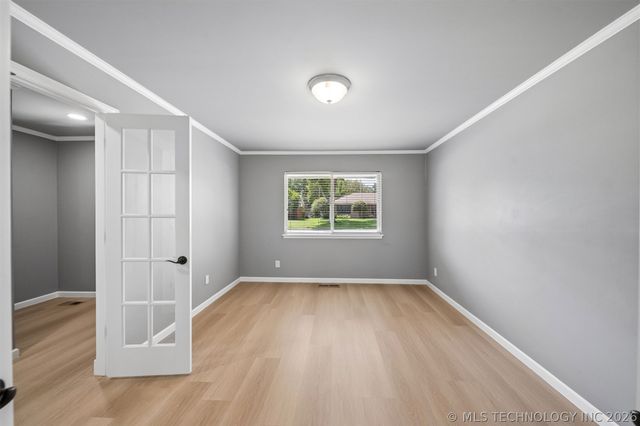 1863 E 57th Place, Tulsa, OK 74105