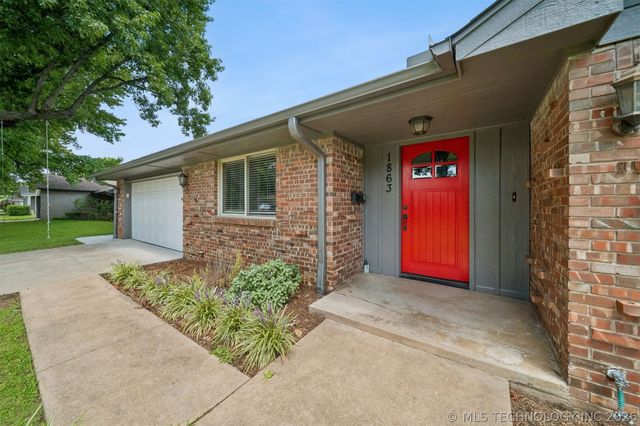 1863 E 57th Place, Tulsa, OK 74105