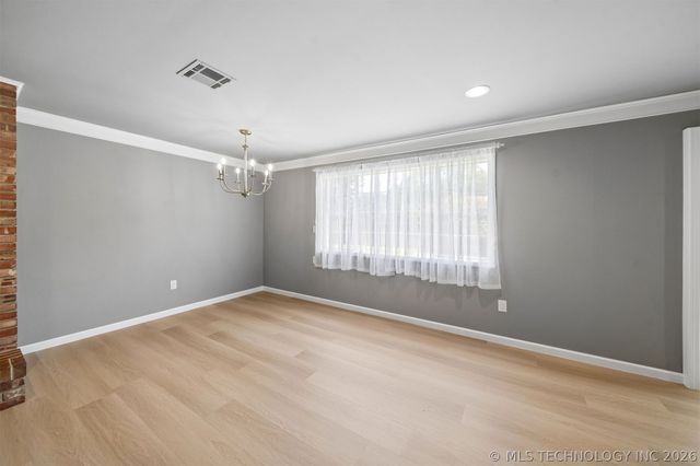 1863 E 57th Place, Tulsa, OK 74105