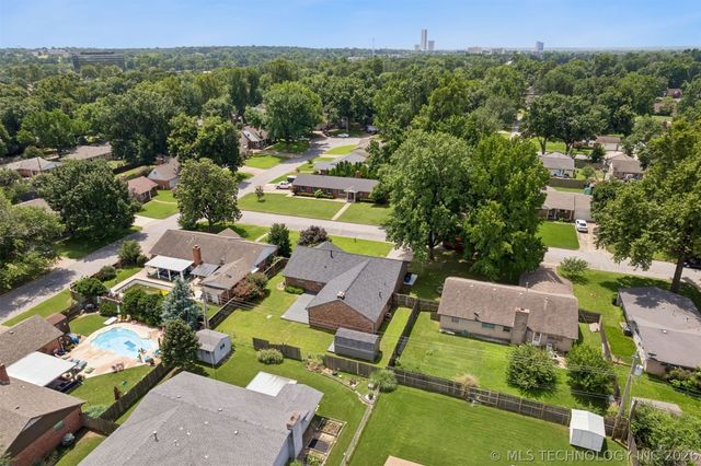 1863 E 57th Place, Tulsa, OK 74105