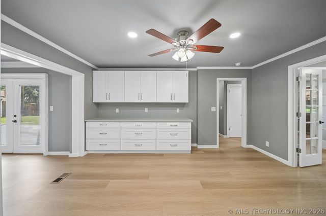 1863 E 57th Place, Tulsa, OK 74105