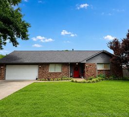 1863 E 57th Place, Tulsa, OK 74105