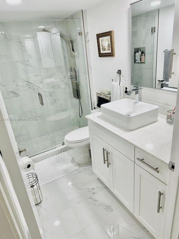 1721 Whitehall Dr 101, Davie, FL 33324