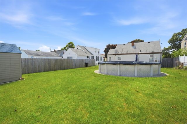 10 Jones Street, Pawtucket, RI 02861
