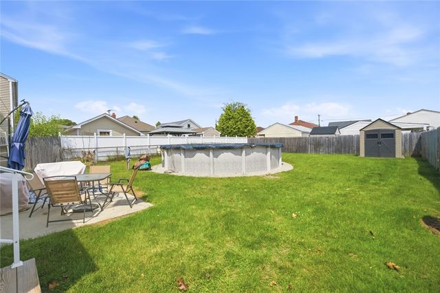 10 Jones Street, Pawtucket, RI 02861