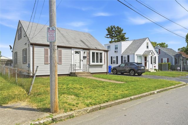 10 Jones Street, Pawtucket, RI 02861