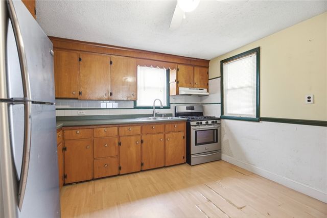 10 Jones Street, Pawtucket, RI 02861