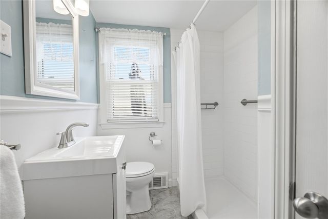 10 Jones Street, Pawtucket, RI 02861