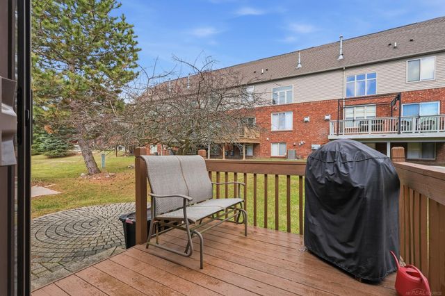 11565 Michael Drive, Washington Twp, MI 48094