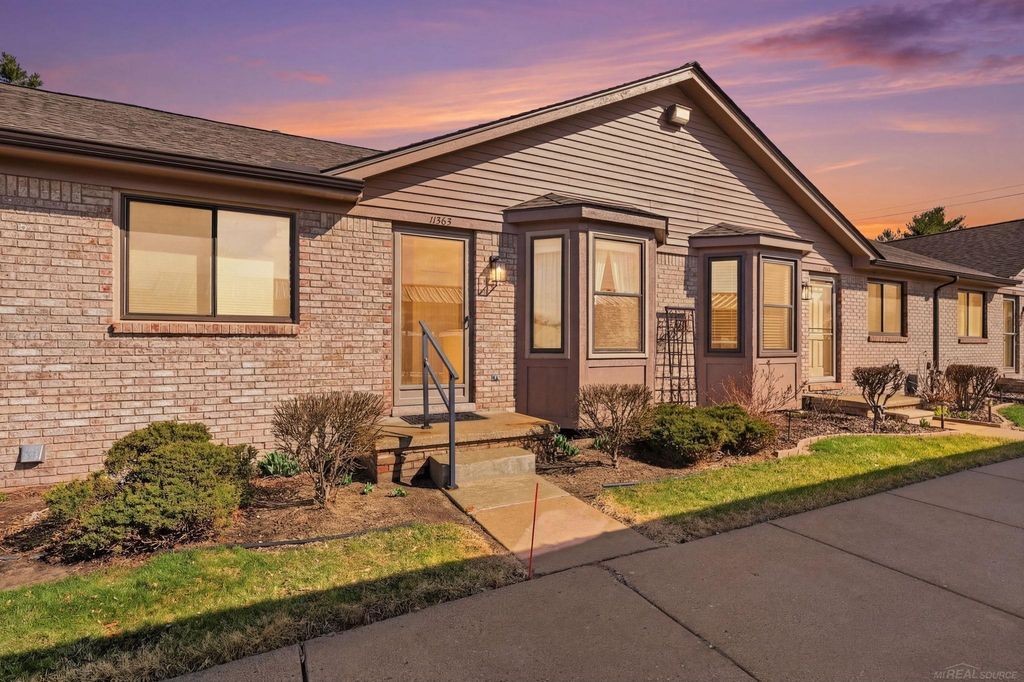 11565 Michael Drive, Washington Twp, MI 48094