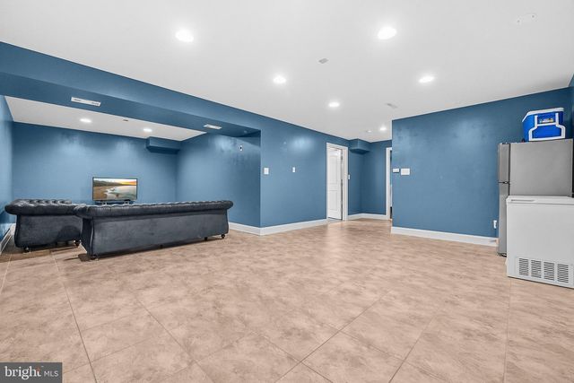 1210 PEKIN RD, Pasadena, MD 21122
