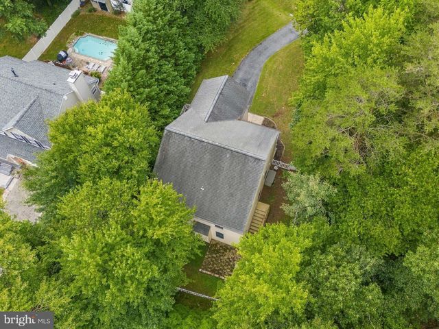 1210 PEKIN RD, Pasadena, MD 21122