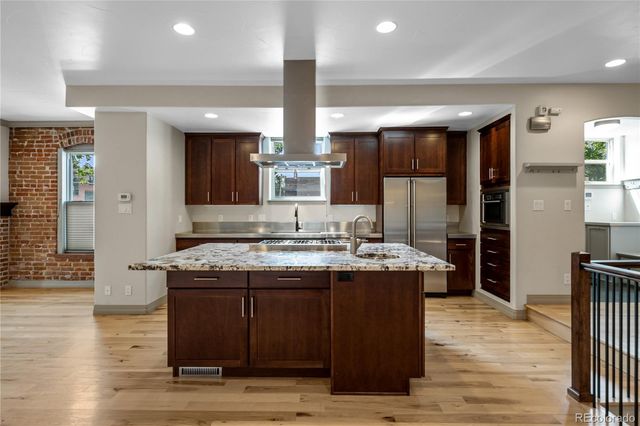 1275 S Clayton Street, Denver, CO 80210