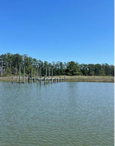 408 York Point RD, Seaford, VA 23696