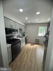 7940 COVINGTON AVE, Glen Burnie, MD 21061