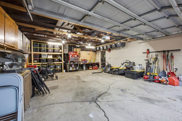 1502 2nd Avenue N, Moorhead, MN 56560