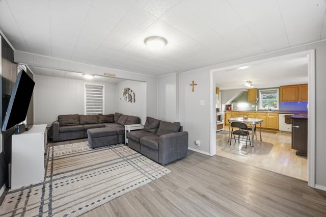 1502 2nd Avenue N, Moorhead, MN 56560