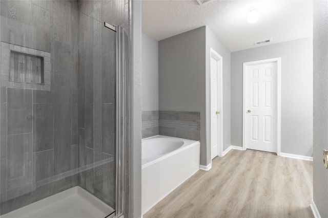 8006 Narrow Brook Way, Houston, TX 77016