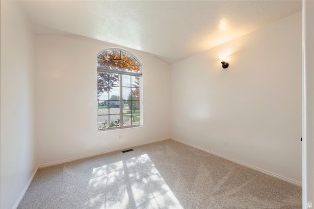 858 N CRIMSON LN, Kaysville, UT 84037