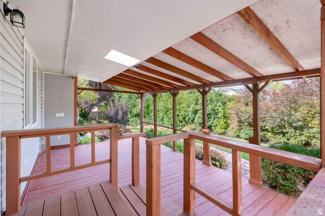 858 N CRIMSON LN, Kaysville, UT 84037