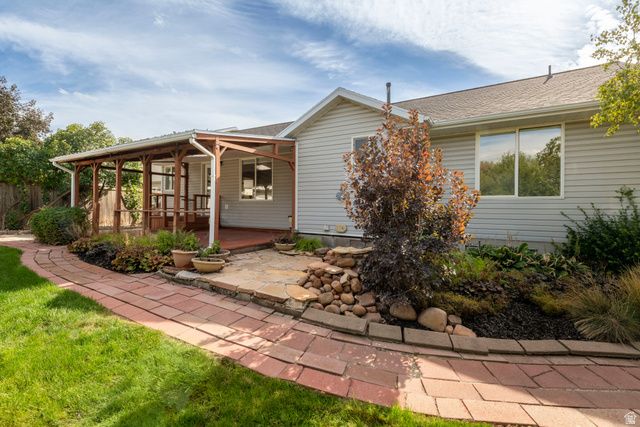 858 N CRIMSON LN, Kaysville, UT 84037