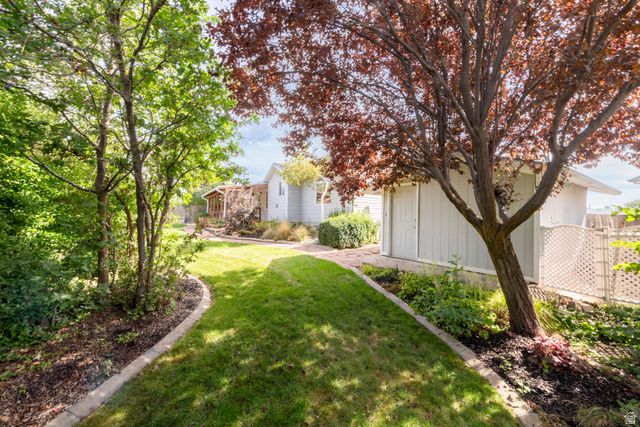 858 N CRIMSON LN, Kaysville, UT 84037