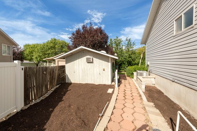 858 N CRIMSON LN, Kaysville, UT 84037