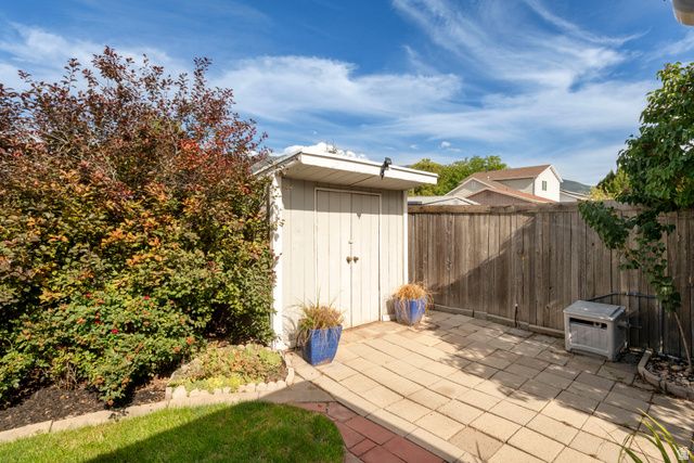 858 N CRIMSON LN, Kaysville, UT 84037
