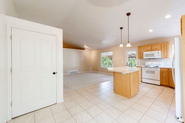 858 N CRIMSON LN, Kaysville, UT 84037