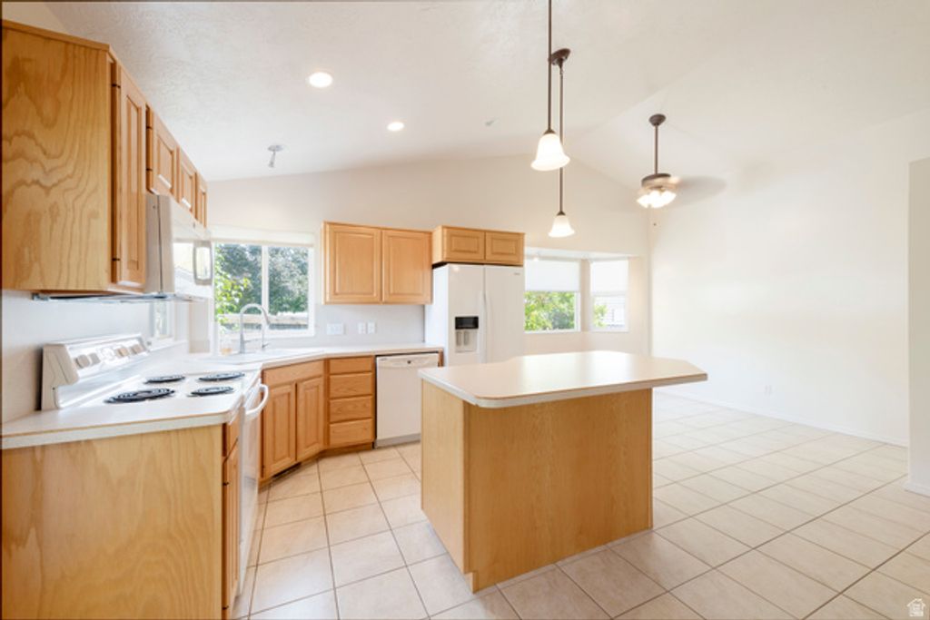 858 N CRIMSON LN, Kaysville, UT 84037 — photo 4
