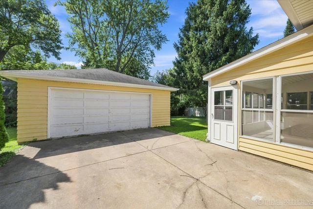 846 N Fifth Avenue, Geneva, IL 60134