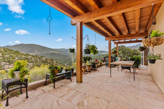 72 Happy Trails, Santa Fe, NM 87505