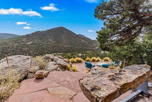 72 Happy Trails, Santa Fe, NM 87505