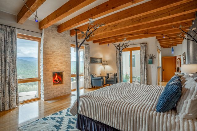 72 Happy Trails, Santa Fe, NM 87505