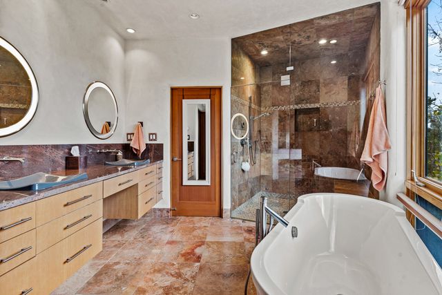 72 Happy Trails, Santa Fe, NM 87505