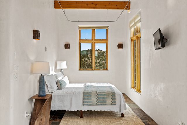 72 Happy Trails, Santa Fe, NM 87505