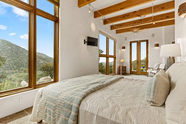 72 Happy Trails, Santa Fe, NM 87505