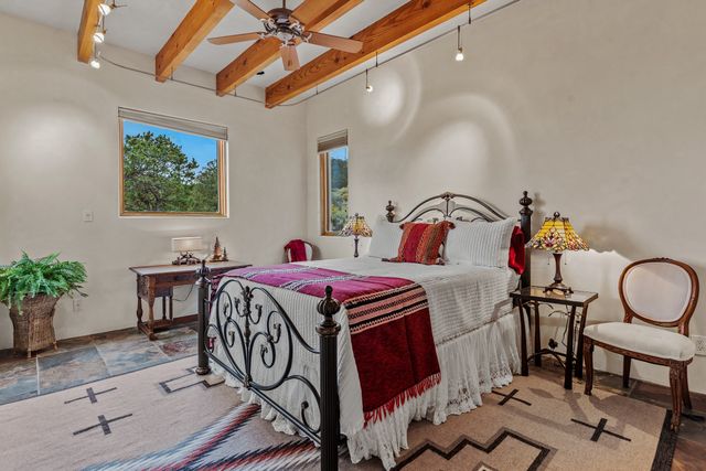 72 Happy Trails, Santa Fe, NM 87505