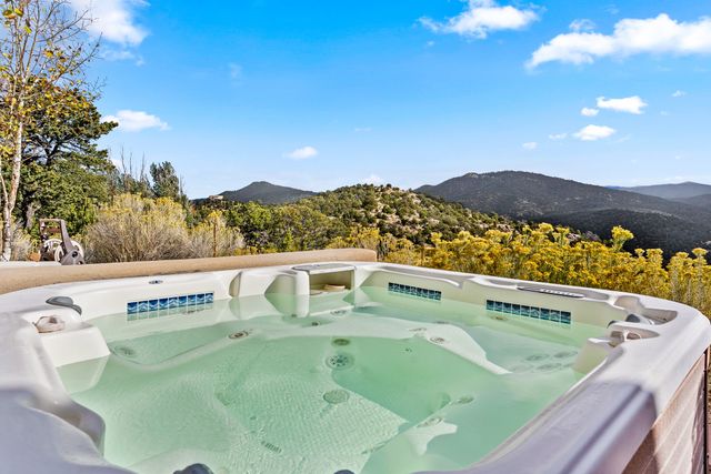72 Happy Trails, Santa Fe, NM 87505
