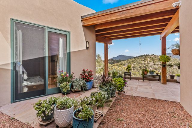 72 Happy Trails, Santa Fe, NM 87505