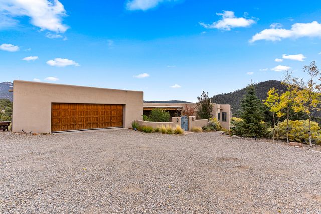 72 Happy Trails, Santa Fe, NM 87505