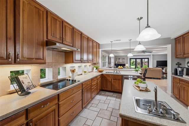 1204 Forrest Drive, Arlington, TX 76012