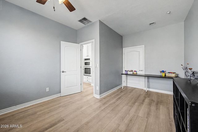 9102 W WHITE FEATHER Lane, Peoria, AZ 85383